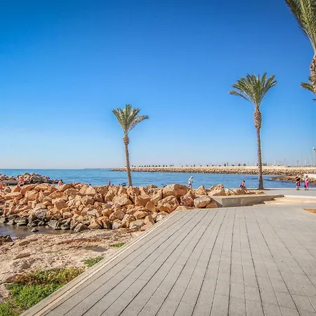 Holiday home Gorgeous In With Kitchen Torrevieja